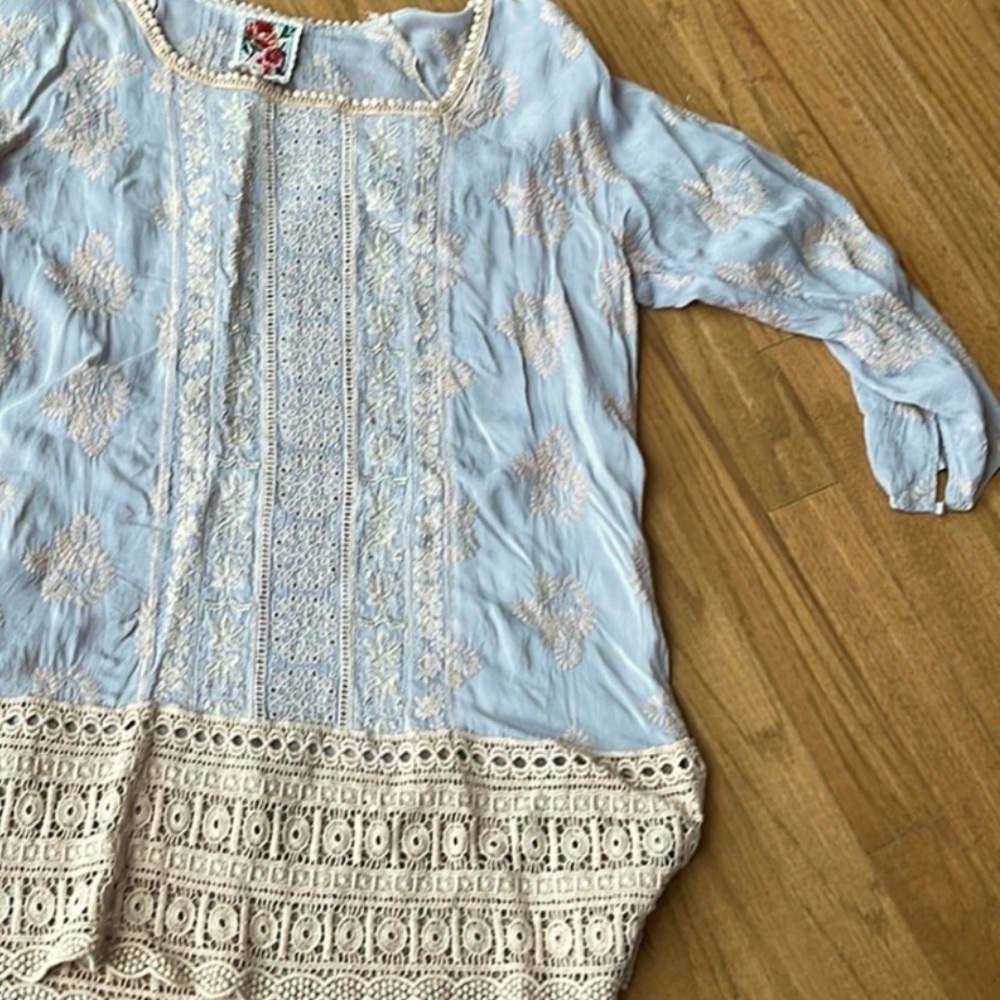 JOHNNY WAS TUNIC  Small | minor damage on sleeve | PRELOVED ~ Dusty Blue - Picture 4 of 10